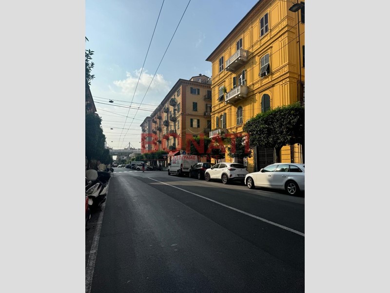 Attività commerciale in Vendita a La Spezia, zona Centro, 130'000€, 90 m², arredato