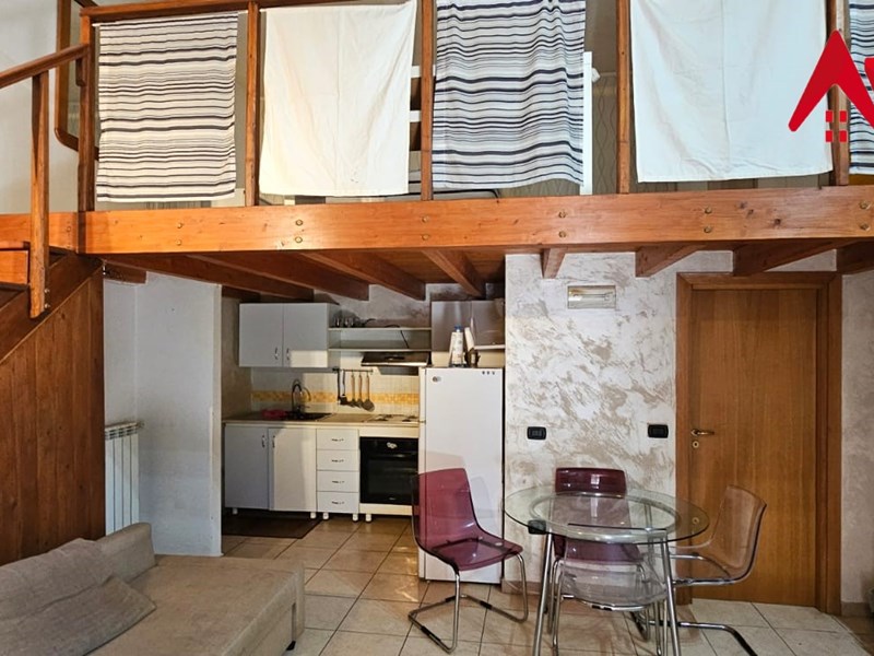 Mansarda in Affitto a Lusciano, zona Via Marfuggi, 350€, 35 m², arredato