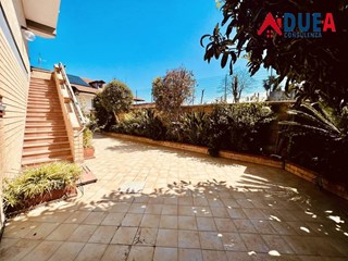 Villa in Vendita a Marano di Napoli, zona Via Iorace, 295'000€, 160 m²