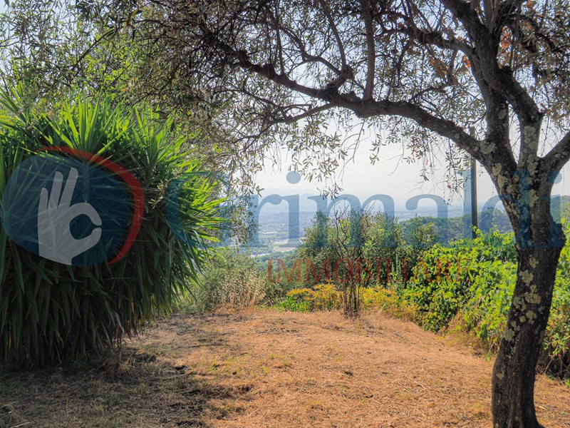 Villa in Vendita a Vezzano Ligure, 227'000€, 131 m²