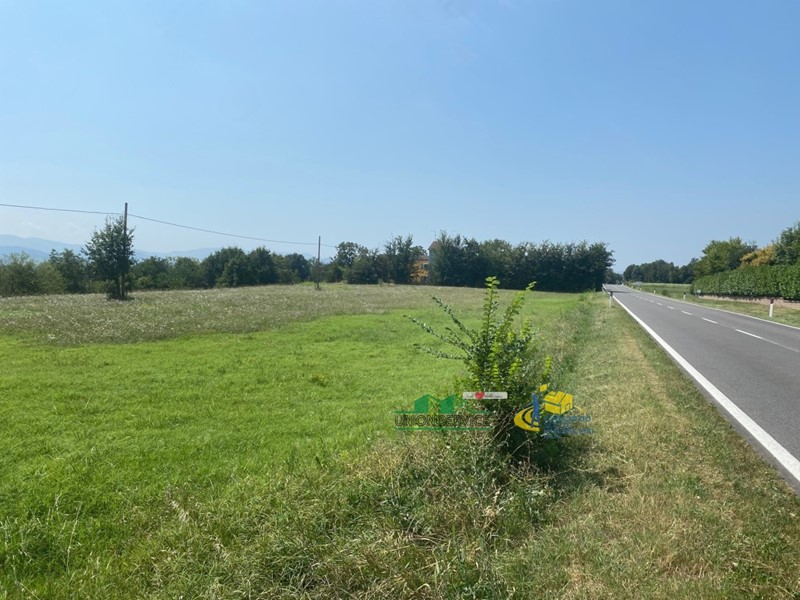 Terreno edificabile in Vendita a Medesano, 85'000&euro;, 10000 m²