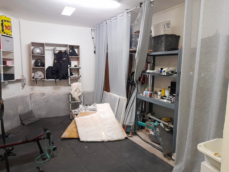 Box in Vendita a Albisola Superiore, 63'000€, 32 m²