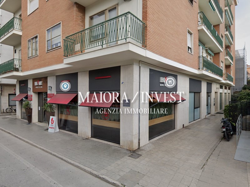 Immobile commerciale in Vendita a San Benedetto del Tronto, 590'000€, 230 m²