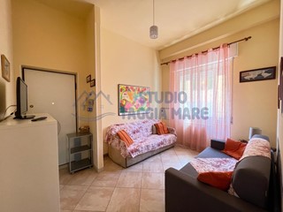 Quadrilocale in Vendita a Taggia, zona Arma Di Taggia, 195'000€, 65 m², arredato