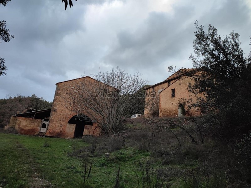 Casa di corte in Vendita a Colle di Val D'Elsa, 600'000&euro;, 600 m², con Box