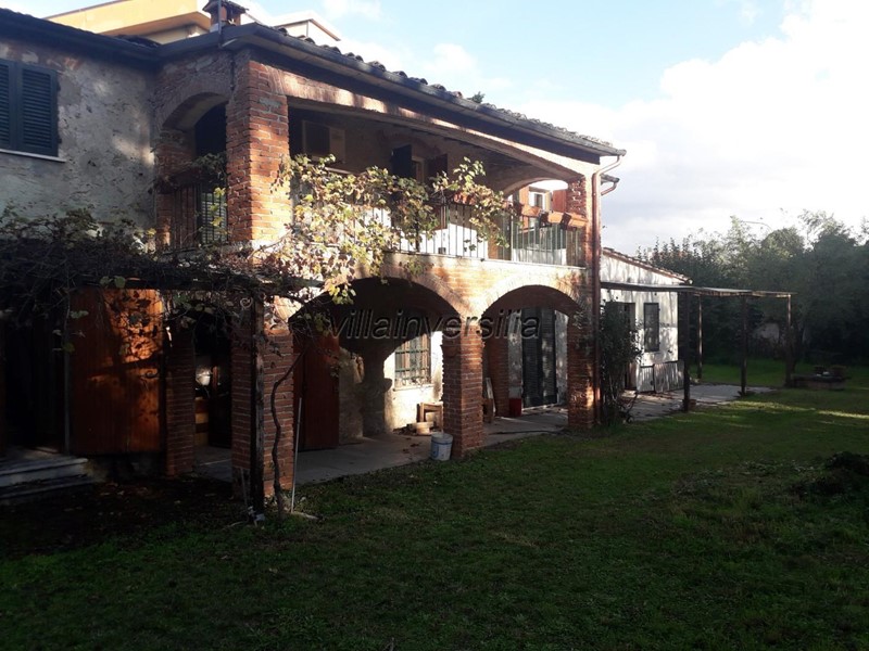 Casale in Vendita a Pietrasanta, 1'300'000€, 250 m², arredato, con Box