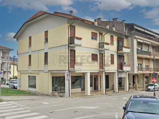 Immobile commerciale in Vendita a Trissino, zona TRISSINO, 145'000&euro;, 149 m²