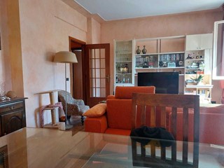 Appartamento in Vendita a Sarzana, 280'000€, 145 m²