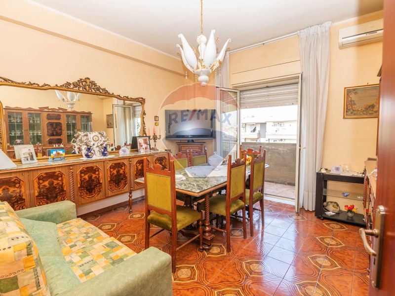 Appartamento in Vendita a Catania, zona San Giorgio, 58'000€, 70 m²