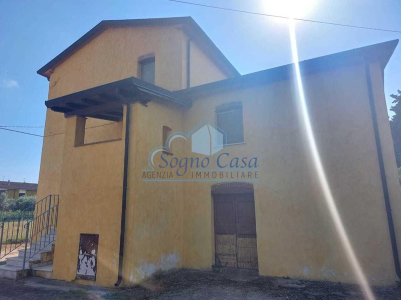 Casa Indipendente in Vendita a Castelnuovo Magra, zona Colombiera, 199'000&euro;, 110 m²