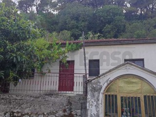 Casa Indipendente in Vendita a Cassino, 29'000€, 80 m²