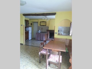 Bilocale in Vendita a Seravezza, zona Collina, 100'000€, 50 m²