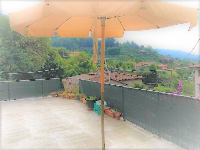 Casa Semi Indipendente in Vendita a Pietrasanta, zona Pietrasanta Lato Querceta, 115'000€, 85 m²
