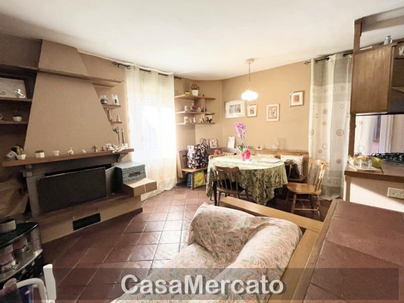 Trilocale in Vendita a Rocca Priora, zona Buero, 45'000€, 40 m², arredato