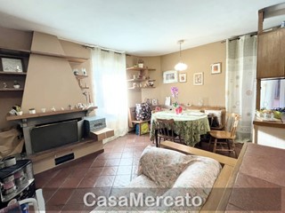 Trilocale in Vendita a Rocca Priora, zona Buero, 45'000€, 40 m², arredato