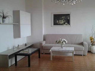 Appartamento in Vendita a Seravezza, zona Querceta, 400'000€, 130 m², arredato