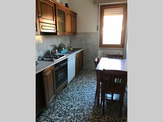 Quadrilocale in Affitto a Seravezza, zona Querceta, 750€, 85 m², arredato