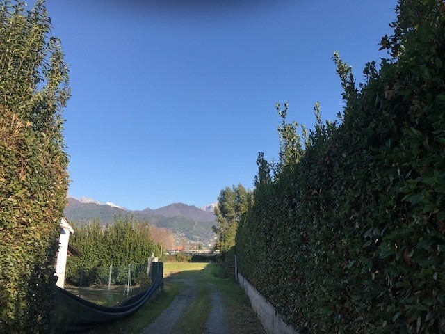 Capannone in Vendita a Seravezza, zona Querceta, 705'000€, 1200 m²