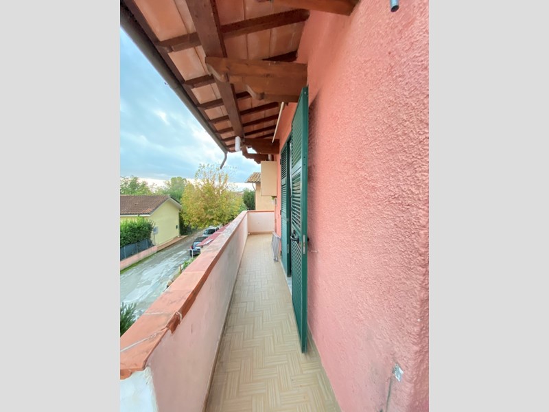 Casa Semi Indipendente in Vendita a Pietrasanta, zona Pietrasanta Lato Querceta, 200'000€, 80 m², arredato