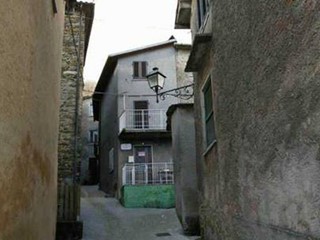 Casa Semi Indipendente in Vendita a Stazzema, zona Terrinca, 50'000€, 80 m²