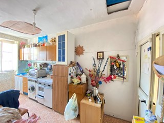 Bilocale in Vendita a Seravezza, zona Querceta, 60'000&euro;, 30 m²