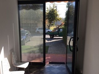 Ufficio in Affitto a Pietrasanta, 300€, 11 m²