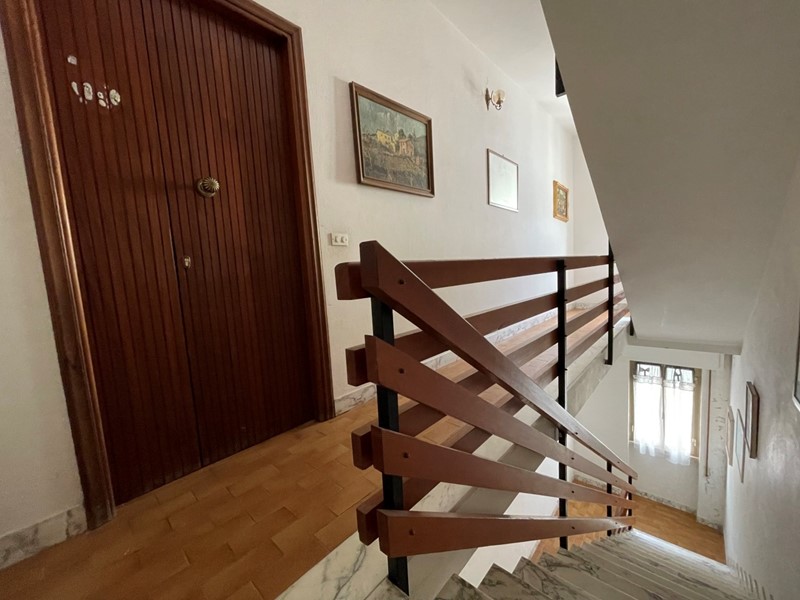 Quadrilocale in Vendita a Montignoso, zona Collinare, 95'000€, 83 m², arredato