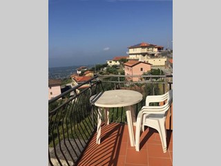 Quadrilocale in Vendita a Montignoso, zona Collinare, 95'000€, 83 m², arredato