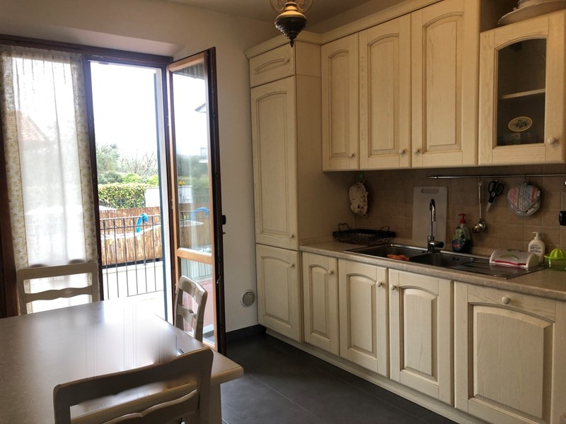 Casa Indipendente in Affitto a Seravezza, zona Querceta, 180 m², arredato