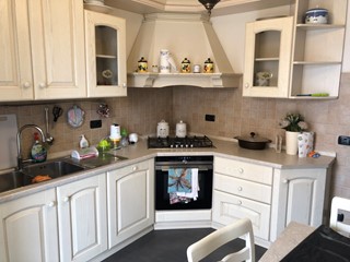 Casa Indipendente in Affitto a Seravezza, zona Querceta, 180 m², arredato