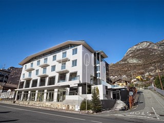 Immobile commerciale in Vendita a Chatillon, 1'150'000&euro;, 2839 m², con Box