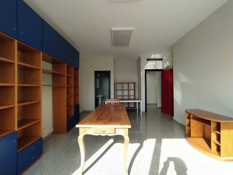 Ufficio in Vendita a Bari, zona S. Pasquale, 275'000€, 95 m², arredato