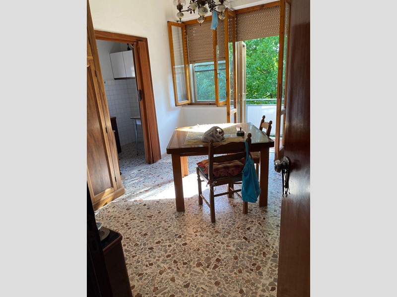 Appartamento in Vendita a Calcinaia, zona Fornacette, 159'000€, 160 m², arredato