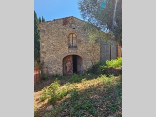 Casale in Vendita a Colle di Val D'Elsa, 100'000&euro;, 230 m²