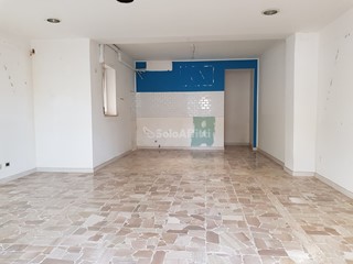 Capannone in Affitto a Pescara, zona Via Di Sotto, 400€, 48 m²
