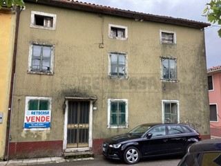 Casa Semi Indipendente in Vendita a Montebello Vicentino, 50'000€, 127 m²