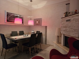 Casa Indipendente in Vendita a Adelfia, 265'000€, 134 m²