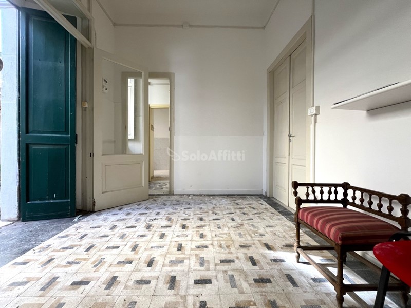 Ufficio in Affitto a Catanzaro, zona Centro, 700&euro;, 80 m²