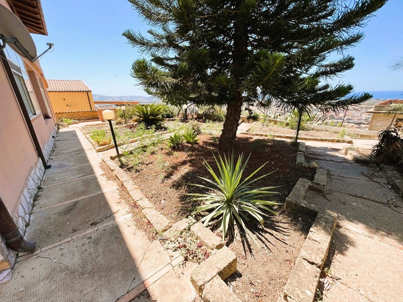 Villa in Vendita a Agrigento, 330'000€, 286 m²