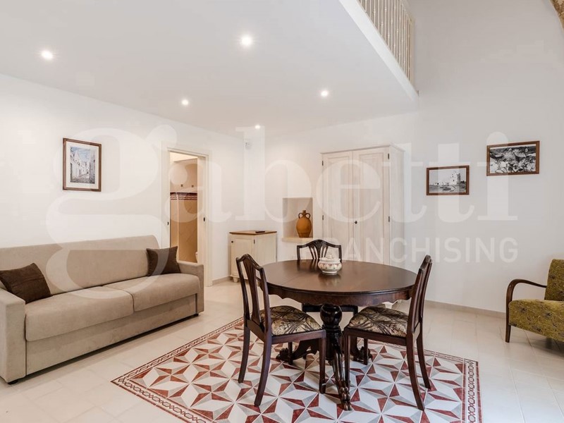 Casa Indipendente in Vendita a Ugento, 1'200'000€, 600 m², arredato