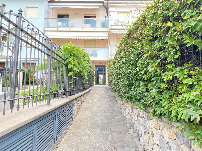 Trilocale in Vendita a Borghetto Santo Spirito, 230'000€, 55 m², con Box