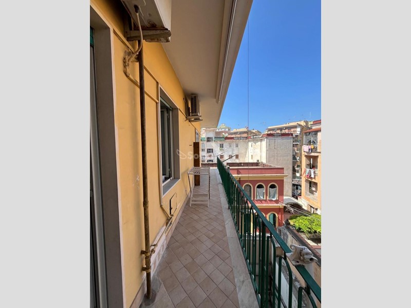 Trilocale in Affitto a Napoli, zona Avvocata, 1'400€, 124 m², arredato