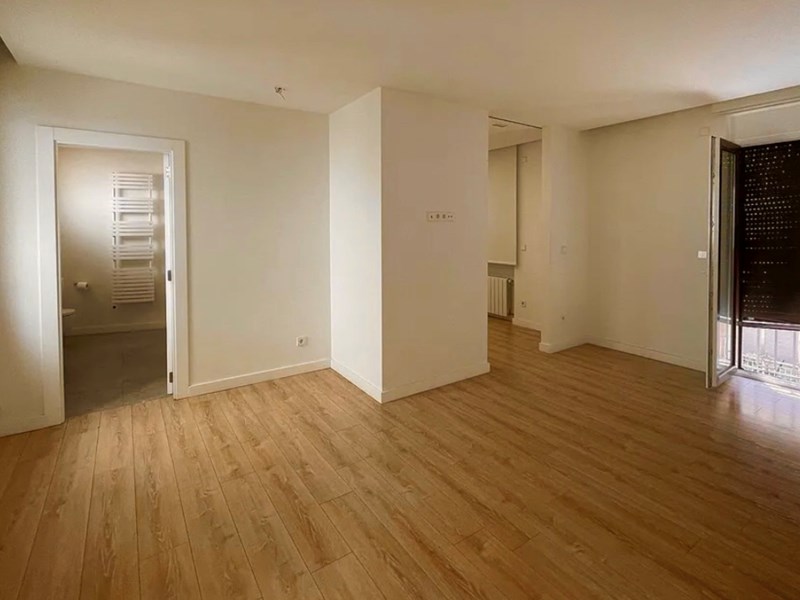 Trilocale in Affitto a Bari, zona Murat, 800€, 94 m²