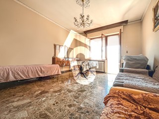 Trilocale in Vendita a Jesi, zona ZONA 4B, 135'000&euro;, 108 m², con Box