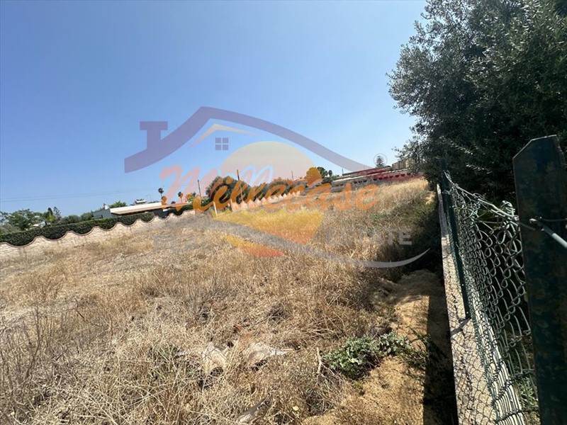 Terreno industriale in Vendita a Siracusa, zona Fanusa, 72'000€, 2200 m²