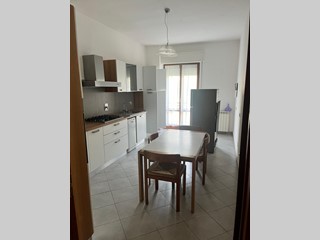 Quadrilocale in Vendita a Carrara, 170'000€, 100 m², con Box