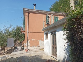 Casa Semi Indipendente in Vendita a Aulla, 95'000€, 90 m²