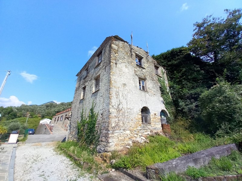 Casa Indipendente in Vendita a Recco, 265'000€, 240 m², con Box