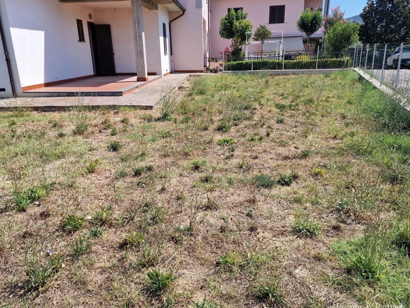 Casa Semi Indipendente in Vendita a Città della Pieve, zona Moiano, 240'000€, 190 m², con Box