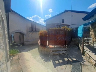Casa Semi Indipendente in Vendita a Molini di Triora, zona Andagna, 249'000€, 200 m², arredato